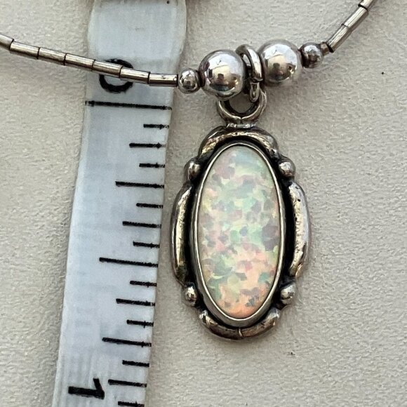 Opal, 925 Silver Silk Native Nacklace 16" - Picture 1 of 7